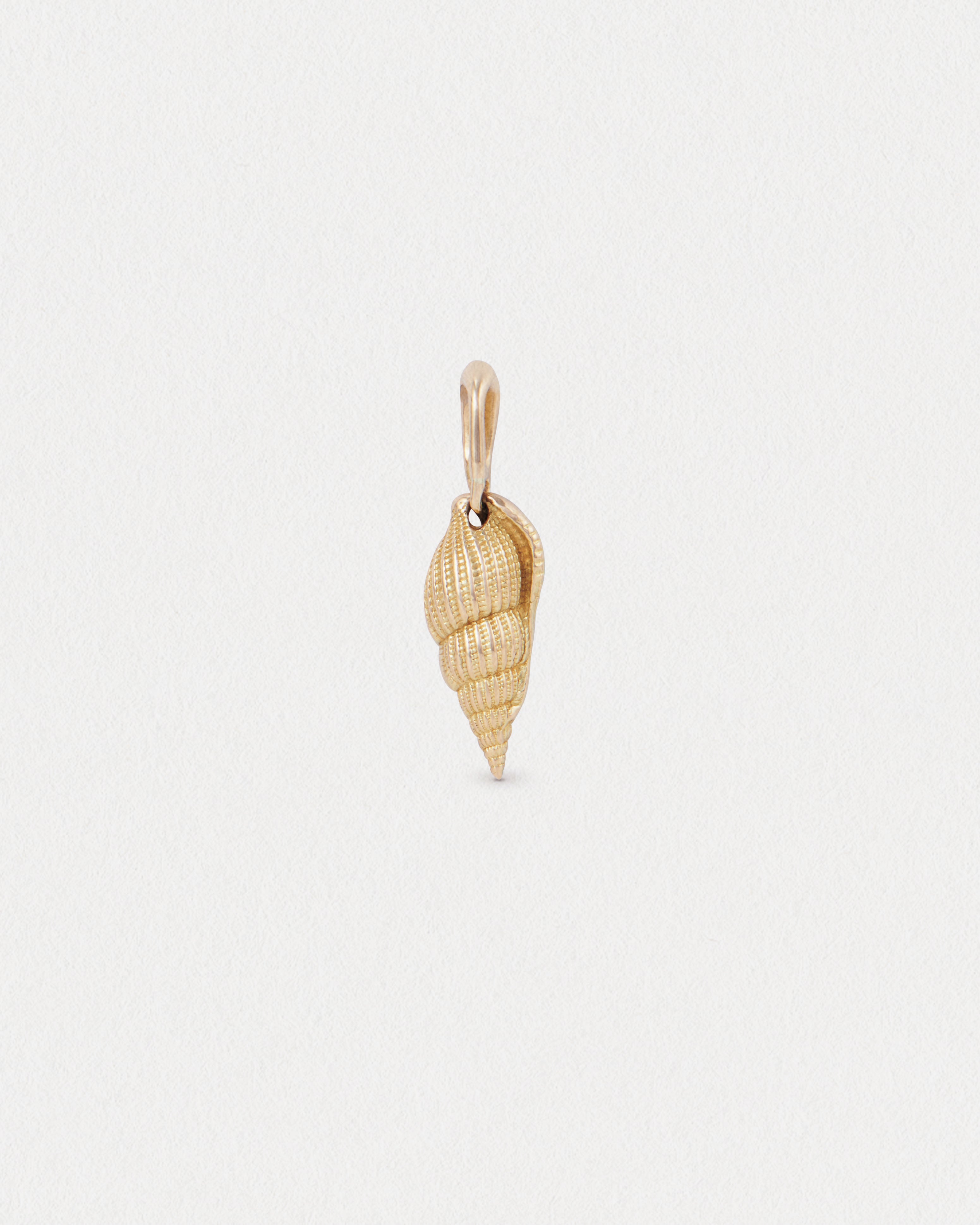Kiss The Girl Pendant
